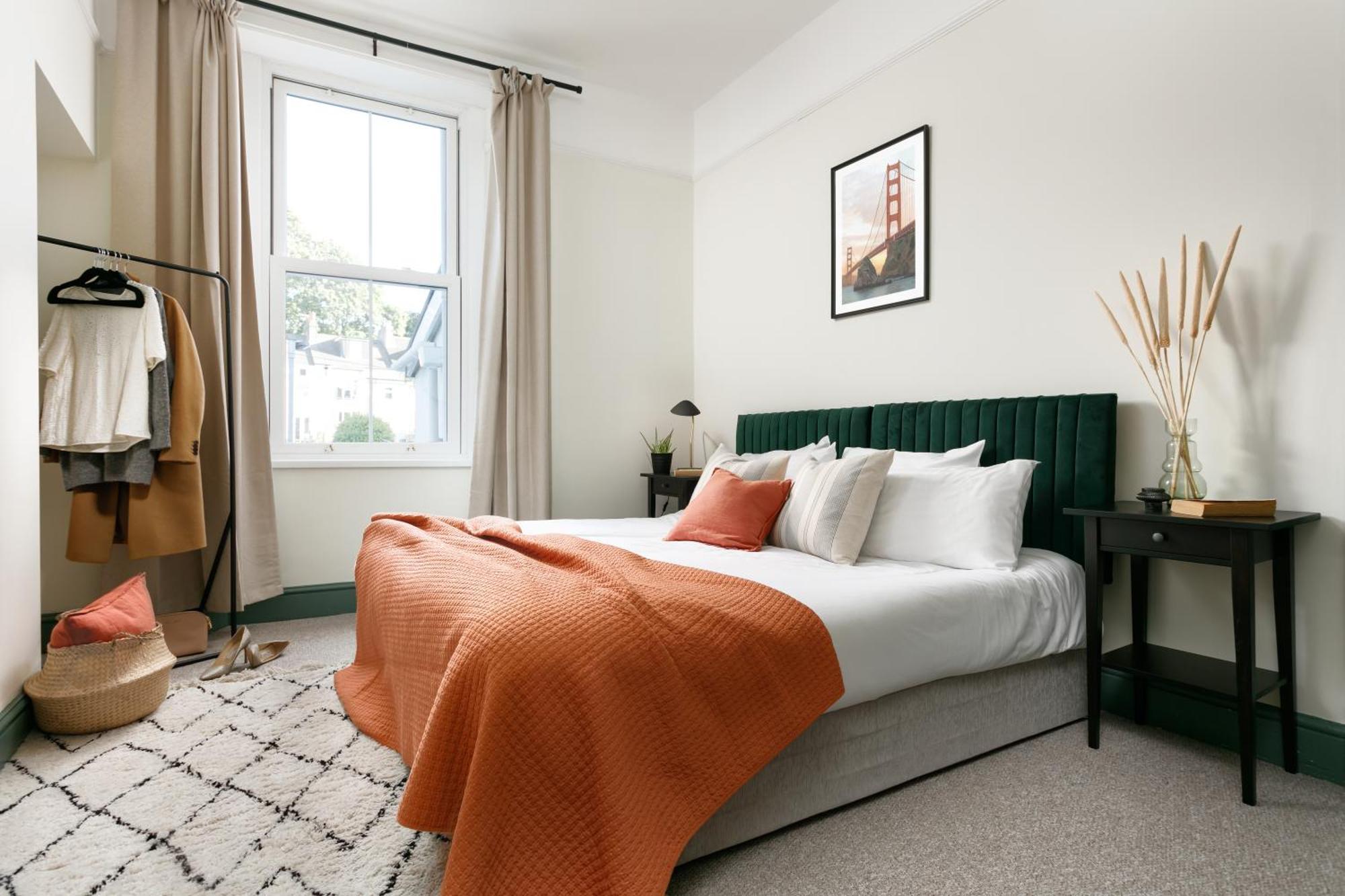 New Luxury For 2024 - Central Plymouth House - Sleeps 10 - Access To Plymouth Town - Close To The Barbican - Pets Welcome - Parking Available - By Luxe Living By Sophia Exterior foto